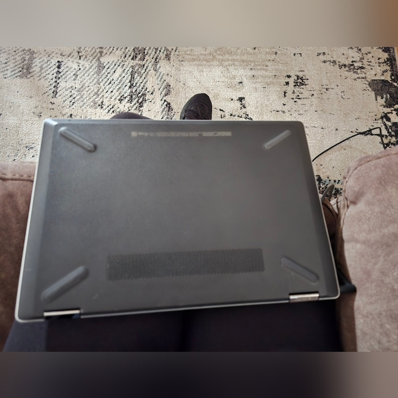 LapTop - Picture 5 of 5